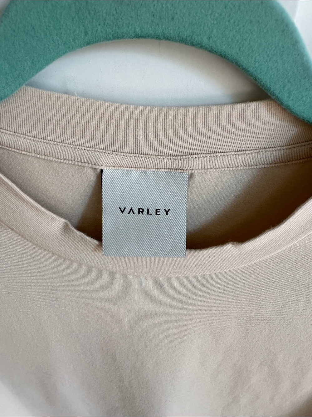 Varley Boxy Cropped Tee in Light Beige Size XS - Picture 2 of 9